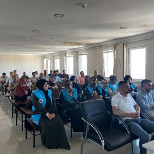 Koruyucu Aile Günü'nde "Bir Yetime Aile Olmak" Paneli Düzenlendi - fotoğraf 2