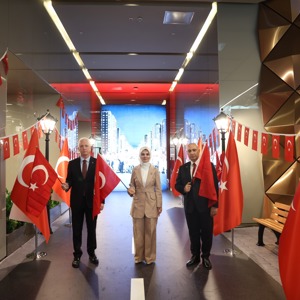 Bakanımız Göktaş, Vakıfbank'ın "İrade Bizim Zafer Bizim Sergisi"ne katıldı - fotoğraf 6