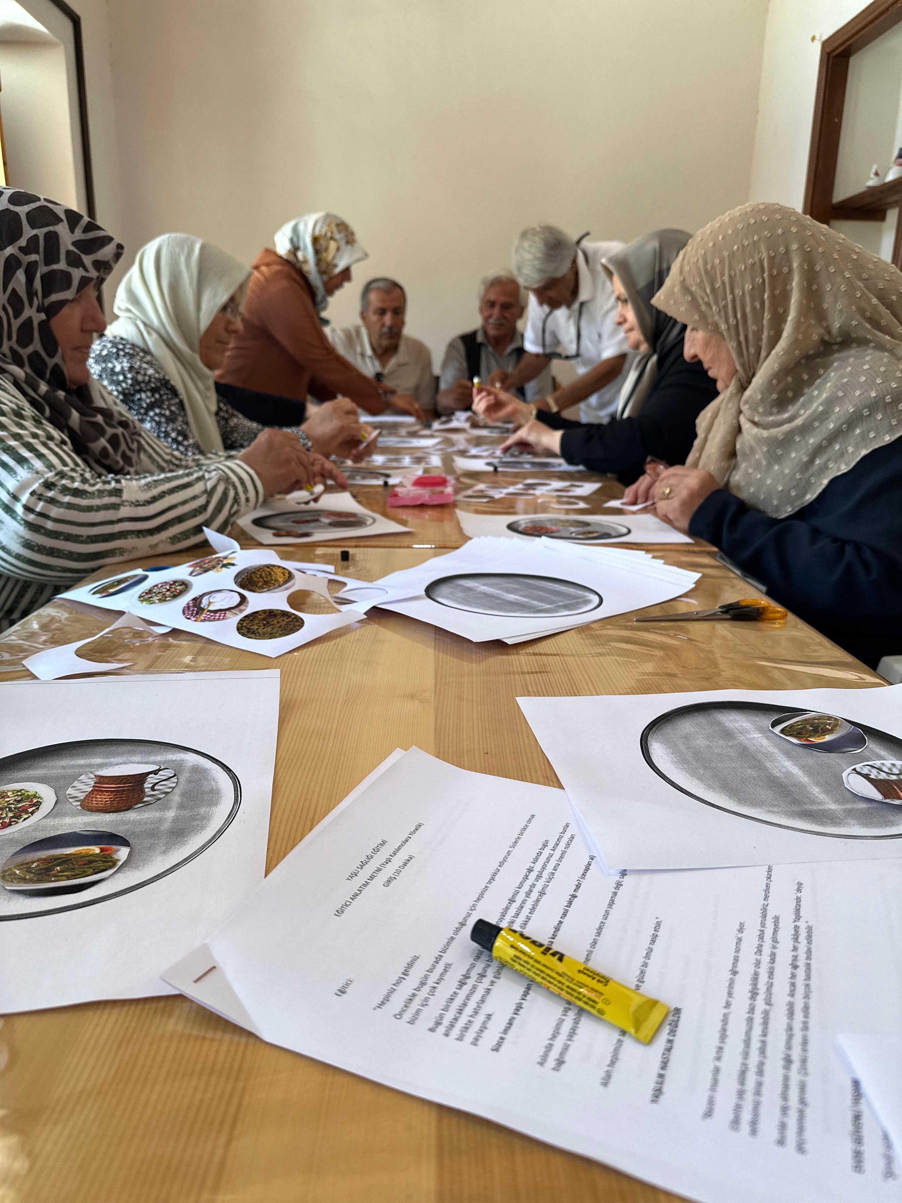 Aile Eğitim Programı Kapsamında Büyüklerimize  “Yaşlılıkta Sağlığı Koruma” Eğitimi  Verildi. 