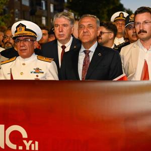 15 Temmuz Demokrasi ve Millî Birlik Günü’nde Demokrasi Yürüyüşü Gerçekleştirildi - fotoğraf 2