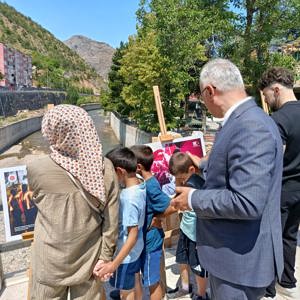 İl Müdürümüz Sayın Dr. Cengiz MADEN, Çocuklarımızla Birlikte 15 Temmuz Fotoğraf Sergisini Ziyaret Etti - fotoğraf 6