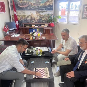 Kıbrıs Barış Harekatının 52. yıl dönümü vesilesiyle Türkiye Muharip Gaziler Derneği Alaplı Şubesine ziyaret gerçekleştirilmiştir. - fotoğraf 1