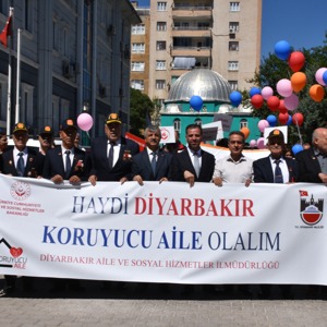 Koruyucu Aile Farkındalık Kortej Yürüyüşü Gerçekleştirildi - fotoğraf 2