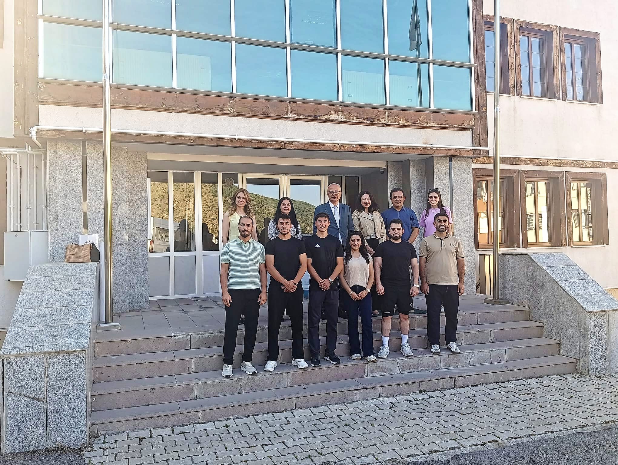 İl Müdürümüz Sayın Dr. Cengiz MADEN, Voleybol Takımımızla Bir Araya Geldi