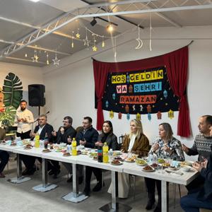 İl Müdürümüz Sayın Çiğdem AÇIKYILDIZ KAZEL, Ramazan ayı dolayısıyla Özel Bozdemir Bakım Merkezinde düzenlenen iftar programında özel gereksinimli bireylerimizle bir araya geldi. - fotoğraf 2