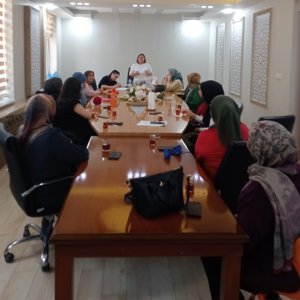 “Modüler Aile Eğitim Programı” kapsamında 'Aile İçi İletişim" - fotoğraf 1