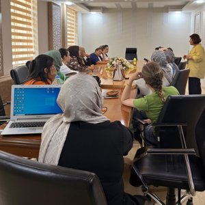 “Modüler Aile Eğitim Programı” kapsamında'Erken Çocukluk Döneminden Ergenliğe Gelişim Dönemleri'  eğitimi  - fotoğraf 2
