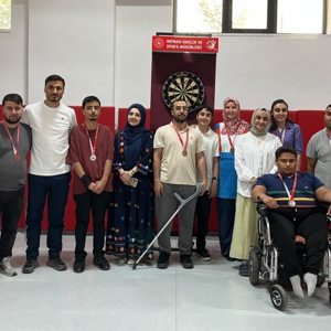 Özel Gereksinimli Bireylerimiz ve Ailelerinin Katılımıyla Dart Etkinliği - fotoğraf 3