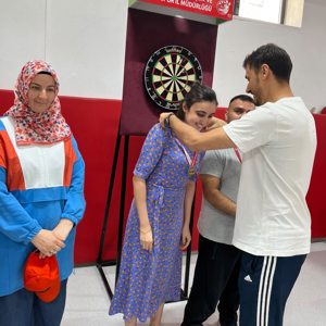 Özel Gereksinimli Bireylerimiz ve Ailelerinin Katılımıyla Dart Etkinliği - fotoğraf 2