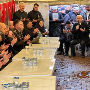 Kahraman Şehidimiz Polis Memuru Serkan ÜNAL, dualar ve gözyaşları eşliğinde köy mezarlığındaki aile kabristanına defnedildi. - fotoğraf 3