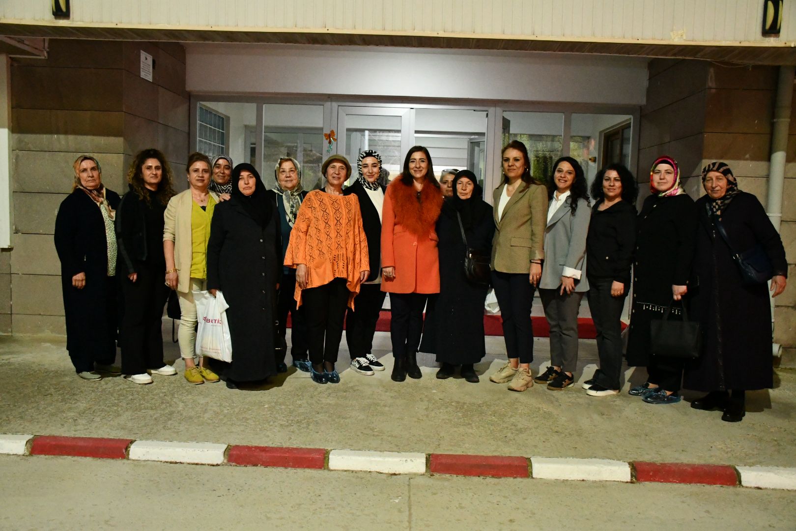 İl Müdürümüz Sayın Çiğdem AÇIKYILDIZ KAZEL, hayırseverimiz Mediha KUŞDEMİR ve gönüllü Sevgi Annelerimiz ile birlikte çocuk kuruluşumuzu ziyaret etti.