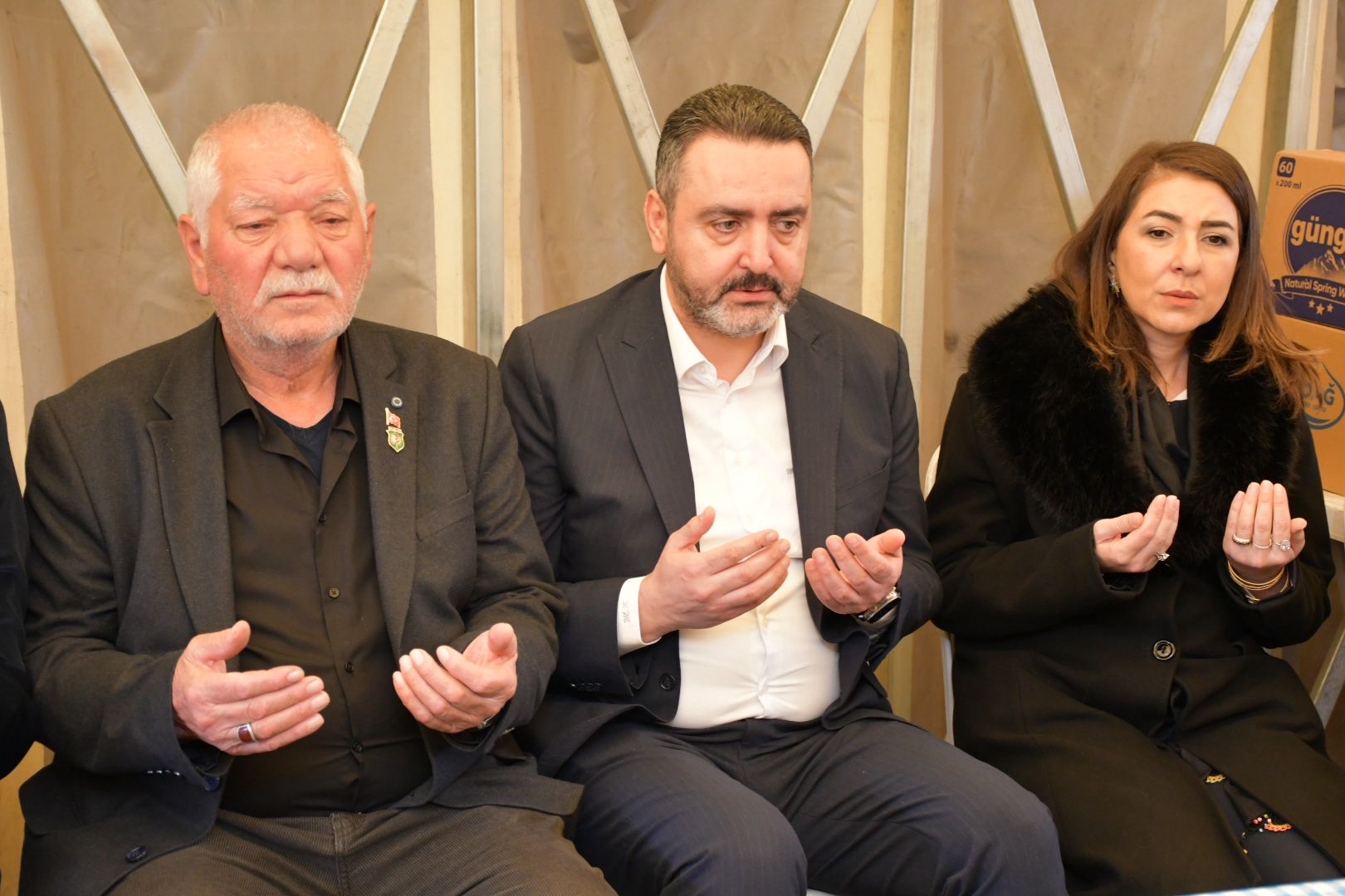 Şehit Yakınları ve Gaziler Genel Müdürümüz Sayın Muharrem KURT, İl Müdürümüz Sayın Çiğdem AÇIKYILDIZ KAZEL ile birlikte, kahraman şehidimiz J.Uzm.Çvş. Uğur ŞAHİN’in vefat eden annesi Karkız ŞAHİN için taziye ziyaretinde bulundu.