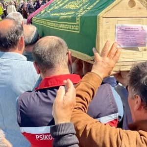 Aziz Şehidimiz Cihan Gülmez’in Kıymetli Annesi Zahide Teyzemizi Ebediyete Uğurladık - fotoğraf 2