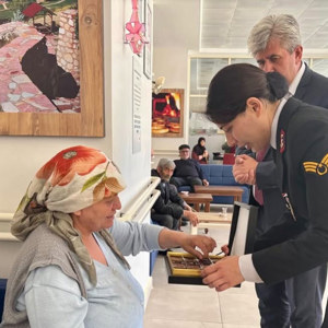 Jandarmamızdan Büyüklerimize Vefa Ziyareti - fotoğraf 2
