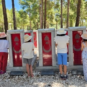 Göz Bebeğimiz Çocuklarımız Çanakkale’de Tarihle, Denizle ve Maneviyatla Buluştu - fotoğraf 4