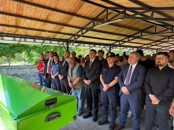 Şehidimizin Annesi Son Yolculuğuna Uğurlandı.