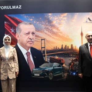 Bakanımız Göktaş, Vakıfbank'ın "İrade Bizim Zafer Bizim Sergisi"ne katıldı - fotoğraf 5