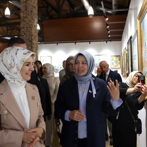 Bakanımız Göktaş, Vakıfbank'ın "İrade Bizim Zafer Bizim Sergisi"ne katıldı - fotoğraf 10