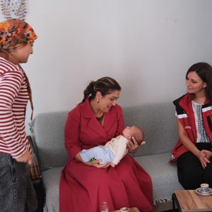 Doğum Yardımı Kapsamında Ateş Ailesine Ziyaret - fotoğraf 2