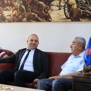İl Müdürümüz Sayın Abdulhalim Ünalan Muharip Gaziler Derneği Erzincan Şubesini ziyaret ederek kahraman gazilerimizle bir araya geldi. - fotoğraf 2