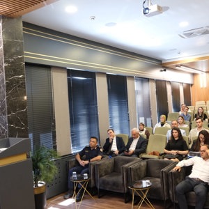 Kadına Yönelik Şiddetle Mücadelede Değerlendirme ve Koordinasyon Toplantısı Yapıldı - fotoğraf 2