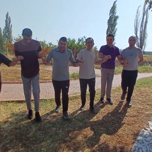 Akpınar Mesire Alanı’nda Neşeli Buluşma: Engelsiz Yaşam Merkezi Sakinleri Çiğ Köfte Etkinliğinde Eğlendi - fotoğraf 3