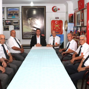 İL MÜDÜRÜ SAYIN DEMİRCİ KAHRAMAN KIBRIS GAZİLERİMİZLE BİRARAYA GELDİ - fotoğraf 1