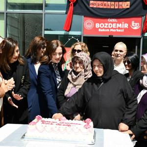 Anneler Günü münasebetiyle Özel Bozdemir Bakım Merkezinde gerçekleştirdiğimiz programda şehit annelerimiz ve kadın mahalle muhtarlarımızla bir araya gelindi. - fotoğraf 3