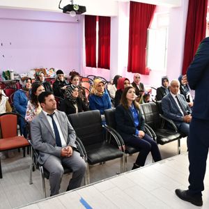 İl Müdürlüğümüz koordinesinde, Bakanlığımız Aile ve Toplum Hizmetleri Genel Müdürlüğü tarafından yürütülen Modüler Aile Eğitim Programı kapsamında katılım belgeleri takdim edildi. - fotoğraf 2