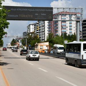 “Aile ve Nüfus On Yılı” kapsamında, şehrimizin merkez noktalarında billboard ve görsel yerleştirme çalışmalarıyla güçlü bir farkındalık oluşturuyoruz. - fotoğraf 3