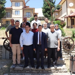 Kırşehir Aile ve Sosyal Hizmetler İl Müdürü olarak görevlendirilen İl Müdürümüz Sayın Abdurrahman Bilgiç Hasan Doğan Çocuk Evleri Sitesi Müdürlüğümüzü Ziyaret Ederek Çalışma Arkadaşlarımız ve Devletimizin Himayesi Altında Bulunan Evlatlarımızla Vedalaştı - fotoğraf 4