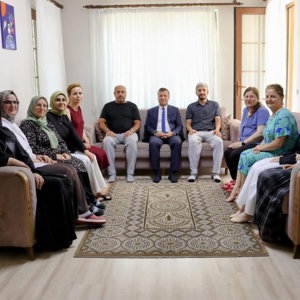Güleç Çocuk Evlerine Duygusal Veda - fotoğraf 1