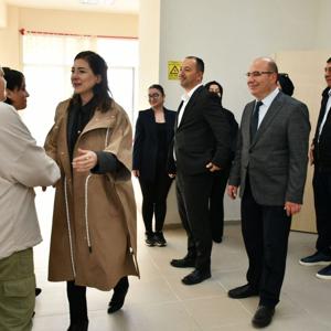 İl Müdürümüz Sayın Çiğdem AÇIKYILDIZ KAZEL, yaklaşan Kurban Bayramı dolayısıyla Engelsiz Yaşam Bakım Rehabilitasyon ve Aile Danışma Merkezi Müdürlüğümüzü ziyaret etti. - fotoğraf 1