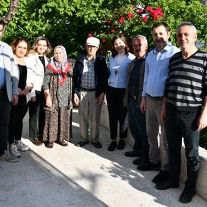 İl Müdürümüz Sayın Çiğdem AÇIKYILDIZ KAZEL, Kurban Bayramı ve Milli Aile Haftası dolayısıyla “Üç Kuşak Bir Sofra” buluşmasında ŞAHİN ailemizle aynı sofrada bir araya geldi. - fotoğraf 2