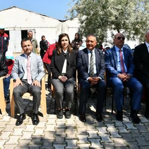 2026 Aile ve Nüfus On Yılı kapsamında, Tarım ve Orman İl Müdürlüğü tarafından “Çocuk Tarım Akademisi Sebze Fidesi Dikim Etkinliği” gerçekleştirildi. - fotoğraf 5