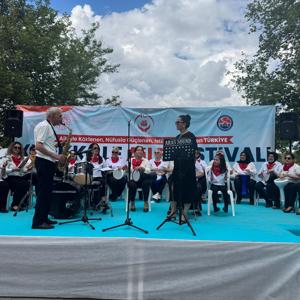 Kırıkkale Aile Festivali, gün boyunca süren etkinlikler, müzik dinletileri ve aile yürüyüşü ile devam etti. - fotoğraf 4