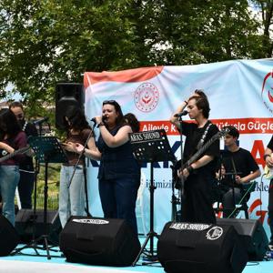 Kırıkkale Aile Festivali, gün boyunca süren etkinlikler, müzik dinletileri ve aile yürüyüşü ile devam etti. - fotoğraf 5