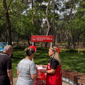 Milli Aile Haftası Kapsamında “Birlikte Güçlü Aileler” Tanıtım Standı Açıldı - fotoğraf 1