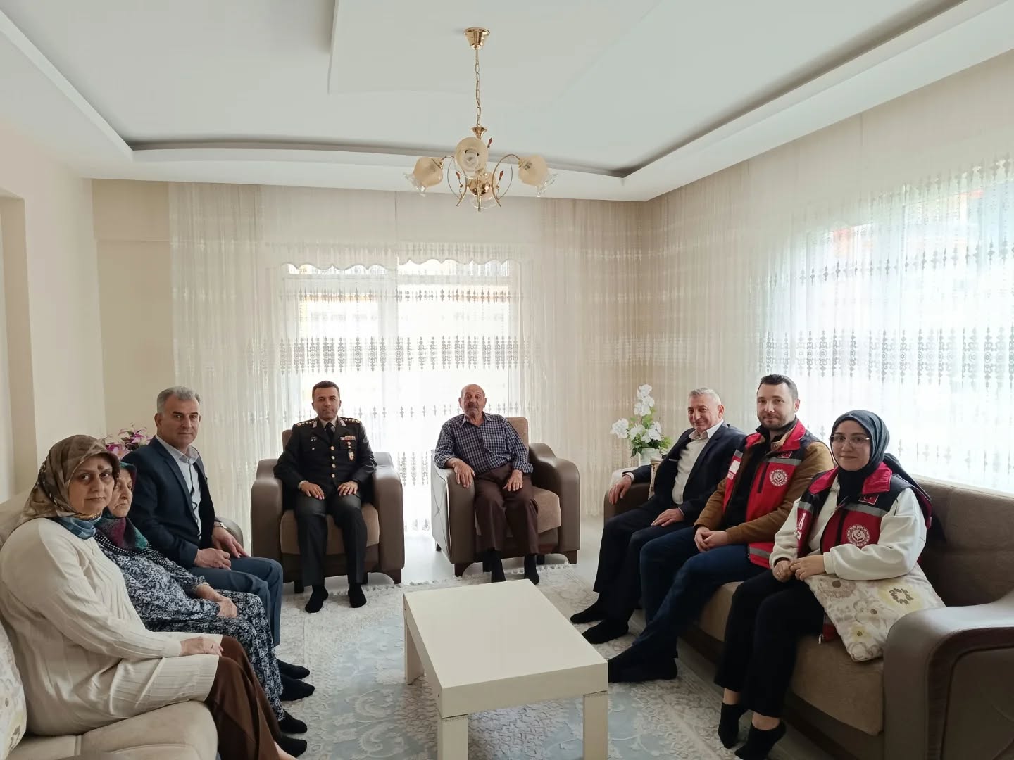 Aziz şehidimiz Ruhi Tunç ve Kahraman Gazimiz Feyzi Tataroğlu'nun Kıymetli Aileleri Ziyaret Edilmiştir