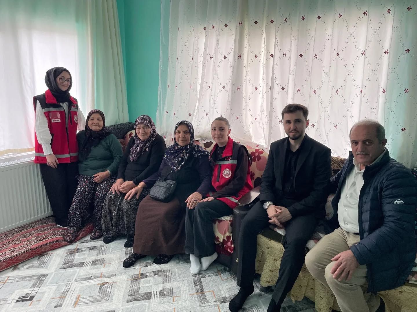 Yaşlılar Haftası kapsamında Yaşlı Bireylerimize Ziyaret Gerçekleştirilmiştir 