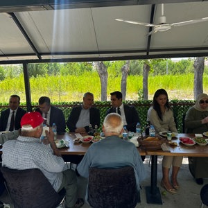 Son Başbakanımız Sayın Binali Yıldırım’ın kıymetli eşi Sayın Semiha Yıldırım Hanımefendi’nin ev sahipliğinde, Kemah Huzurevi Müdürlüğü’nde kalan kıymetli büyüklerimiz için anlamlı ve unutulmaz bir etkinlik gerçekleştirildi. - fotoğraf 4