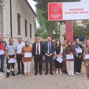 İl Müdürümüz Alper Alp, Akdağmadeni Sosyal Hizmet Merkezi Müdürlüğü Personeli ile Bir Araya Geldi - fotoğraf 1