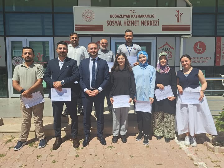 İl Müdürümüz Alper Alp, Boğazlıyan Sosyal Hizmet Merkezi Müdürlüğü’nü Ziyaret Etti.