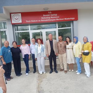 Babadağ Huzurevi Sakinlerine Yönelik Anneler Günü Programı Düzenlendi - fotoğraf 2