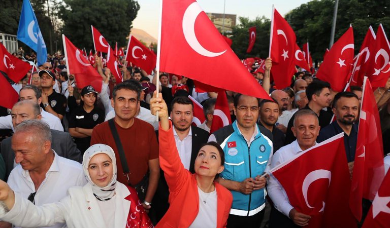 15 Temmuz Demokrasi ve Millî Birlik Günü Yürüyüşü Coşkuyla Gerçekleştirildi