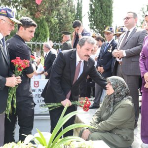 15 Temmuz Demokrasi ve Millî Birlik Günü’nde Aziz Şehitlerimiz Dualarla Anıldı - fotoğraf 2