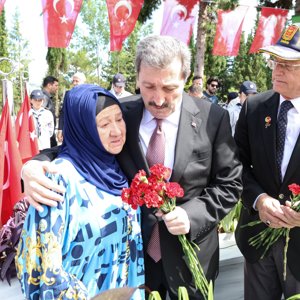 15 Temmuz Demokrasi ve Millî Birlik Günü’nde Aziz Şehitlerimiz Dualarla Anıldı - fotoğraf 4