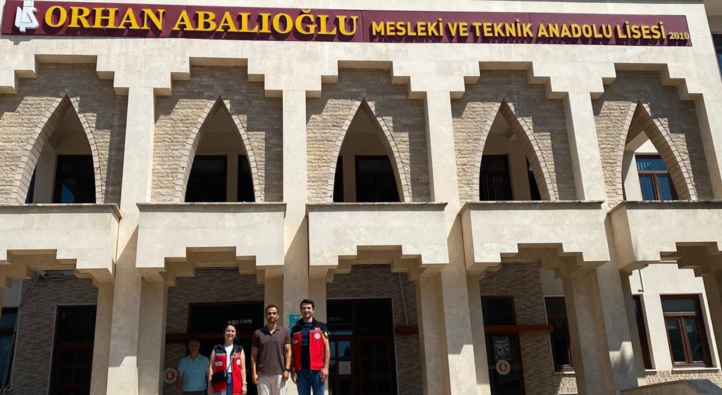 Aile ve Toplum Temelli Sosyal Destek Programı ile “Çocuklar Güvende” Projesi Kapsamında Okul Ziyaretleri Gerçekleştirildi