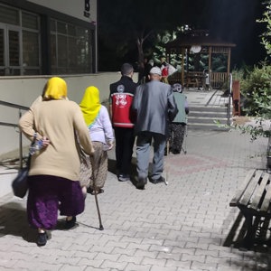 Gömeç ve Ayvalık’taki Orman Yangınından Etkilenen Vatandaşlarımızın Yanındayız - fotoğraf 3