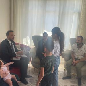 İl Müdürümüz Çetin Tutaş’tan Üçüncü Çocuğu Dünyaya Gelen Aileye Ziyaret - fotoğraf 2